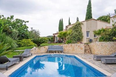 /international/fr/eguilles-provence-alpes-cote-d-azur-310100495610/?lang=it