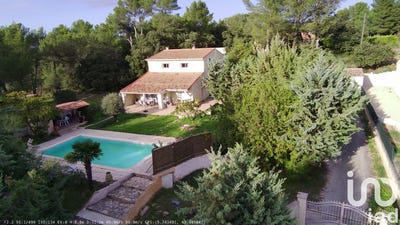 /international/fr/pourrieres-provence-alpes-cote-d-azur-310095737992/