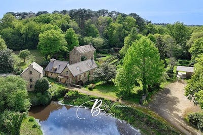 /international/fr/locoal-mendon-brittany-310108213037/