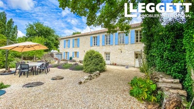 /international/fr/saint-georges-des-agouts-charente-120093564280/