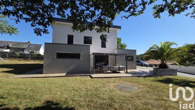 /international/fr/peaule-brittany-310100933695/