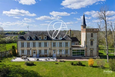/international/fr/moulins-auvergne-310106999447/