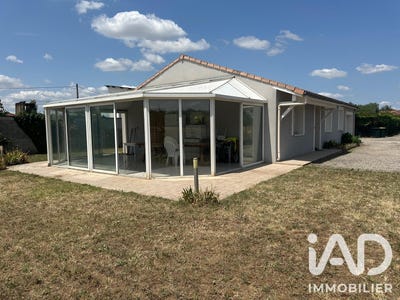 /international/fr/auberives-sur-vareze-rhone-310109220084/