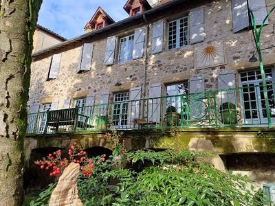 /international/fr/beaulieu-sur-dordogne-limousin-310106593446/