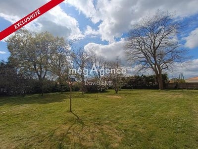 /international/fr/aizenay-pays-de-la-loire-310107011697/