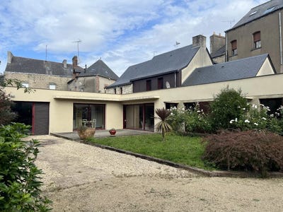 /international/fr/chateaubriant-pays-de-la-loire-310104597420/