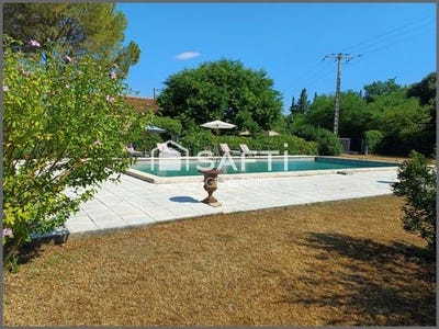 /international/fr/carpentras-provence-alpes-cote-d-azur-310100651492/