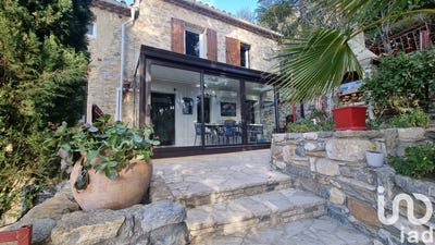 /international/fr/villeneuve-les-corbieres-languedoc-roussillon-310098637322/