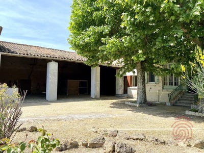 /international/fr/puisserguier-languedoc-roussillon-310107294016/