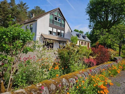 /international/fr/peyrat-le-chateau-limousin-310108793462/