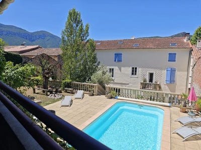 /international/fr/quillan-languedoc-roussillon-120087678910/