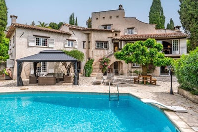 /international/fr/mougins-provence-alpes-cote-d-azur-310108465506/