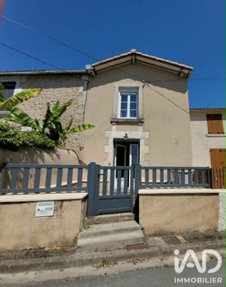 /international/fr/liguge-charente-310108968682/