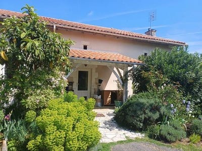 /international/fr/chatignac-charente-310107769605/