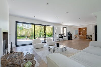 /international/fr/fontaine-chaalis-picardie-310107640877/