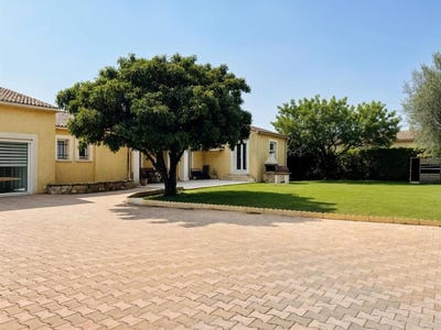 /international/fr/saint-paul-trois-chateaux-rhone-310106290000/