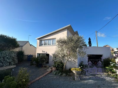 /international/fr/saint-germain-sur-ay-la-basse-normandie-310107816923/