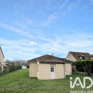 /international/fr/mehun-sur-yevre-centre-val-de-loire-310105381317/