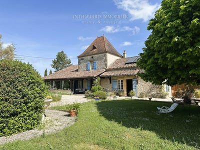 /international/fr/beaumont-du-perigord-aquitaine-310108837787/