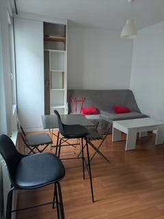 /international/fr/83-rue-de-bourgogne-orleans-centre-val-de-loire-310108137479/