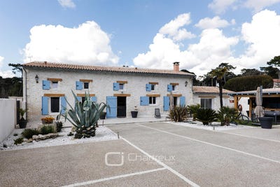 /international/fr/saint-palais-sur-mer-charente-310100067325/