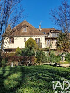 /international/fr/terrasson-lavilledieu-aquitaine-310106576547/