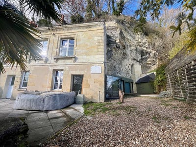 /international/fr/rochecorbon-centre-val-de-loire-310105423098/