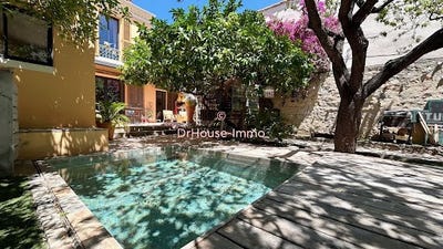 /international/fr/toulon-provence-alpes-cote-d-azur-310100884537/
