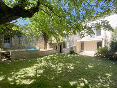 /international/fr/uzes-aquitaine-310108624316/
