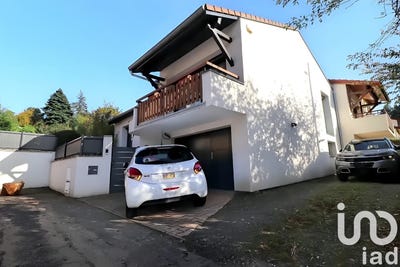 /international/fr/le-chambon-feugerolles-rhone-310098536663/