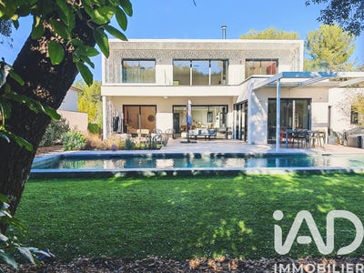 /international/fr/castelnau-le-lez-languedoc-roussillon-310105809175/