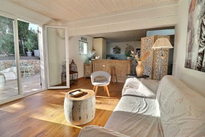 /international/fr/saint-raphael-provence-alpes-cote-d-azur-310110352613/