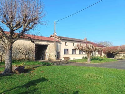/international/fr/massognes-charente-120090256882/