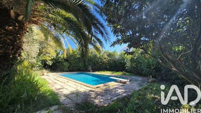 /international/fr/ledenon-languedoc-roussillon-310108188809/