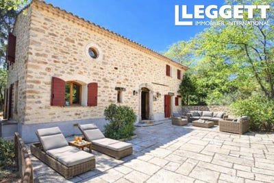 /international/fr/roujan-languedoc-roussillon-310107409634/