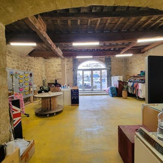 /international/fr/pezenas-languedoc-roussillon-310107640187/