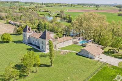 /international/fr/monflanquin-aquitaine-310105822859/