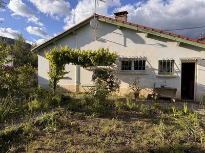 /international/fr/lodeve-languedoc-roussillon-310108278422/