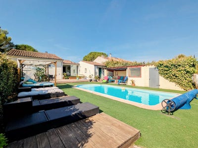 /international/fr/la-tour-sur-orb-languedoc-roussillon-310109532293/