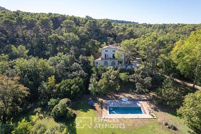 /international/fr/fontaine-de-vaucluse-provence-alpes-cote-d-azur-310098060846/?lang=fr