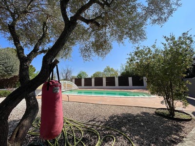 /international/fr/tourbes-languedoc-roussillon-310108789300/