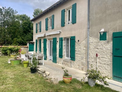 /international/fr/villefollet-charente-310107559618/