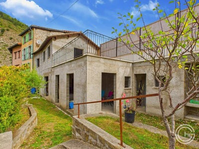 /international/fr/lantosque-provence-alpes-cote-d-azur-310106711749/