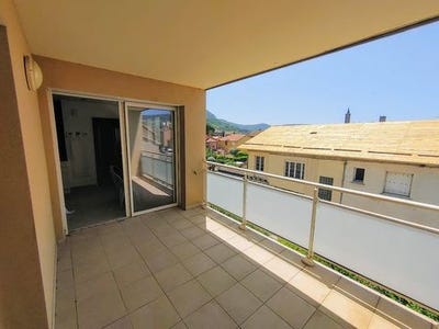 /international/fr/millau-midi-pyrenees-310101377775/?lang=id