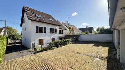 /international/fr/domont-ile-de-france-310109967293/