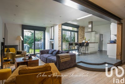 /international/fr/angers-pays-de-la-loire-310102642232/