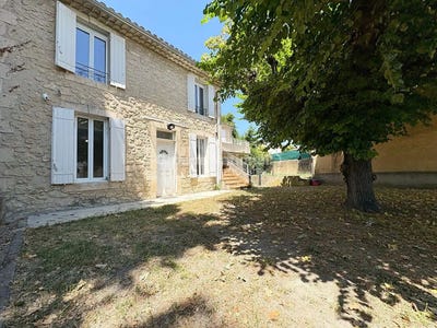 /international/fr/mallemort-provence-alpes-cote-d-azur-310110164733/