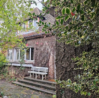 /international/fr/caen-upper-normandy-310109359072/