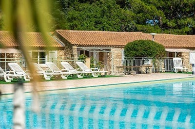/international/fr/la-roque-sur-pernes-provence-alpes-cote-d-azur-310101278172/