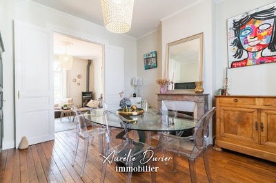 /international/fr/tours-centre-val-de-loire-310108054183/